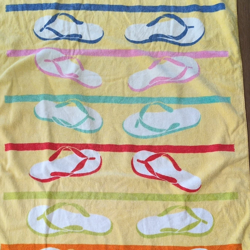 Vintage Gramercy International‎ Beach Towel - Yellow Rainbow Flip Flop Shoes